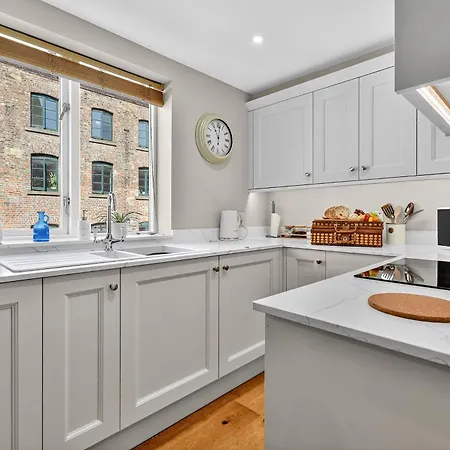 46 Tannery Mews Apartment