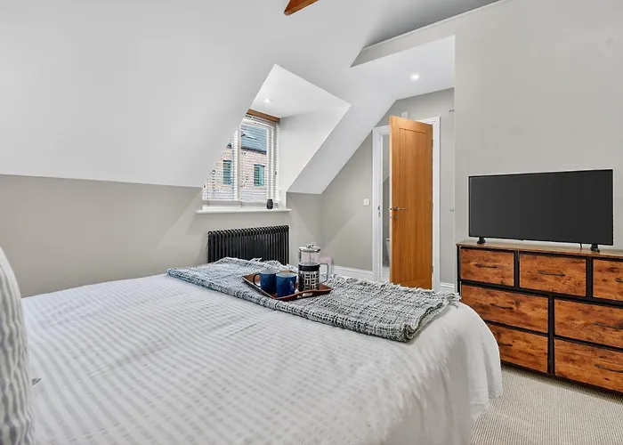 46 Tannery Mews * York